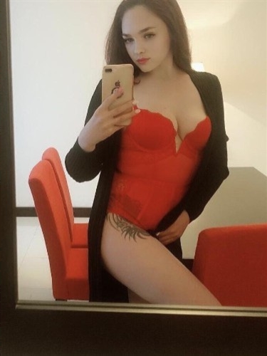 Enjoy best erotic service from young korean escort Hayette Marl