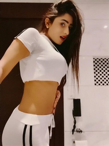 Australian model big boobs escort Naginah Gälve